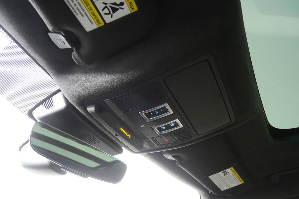 Used 2019 Jaguar F-PACE S image 22