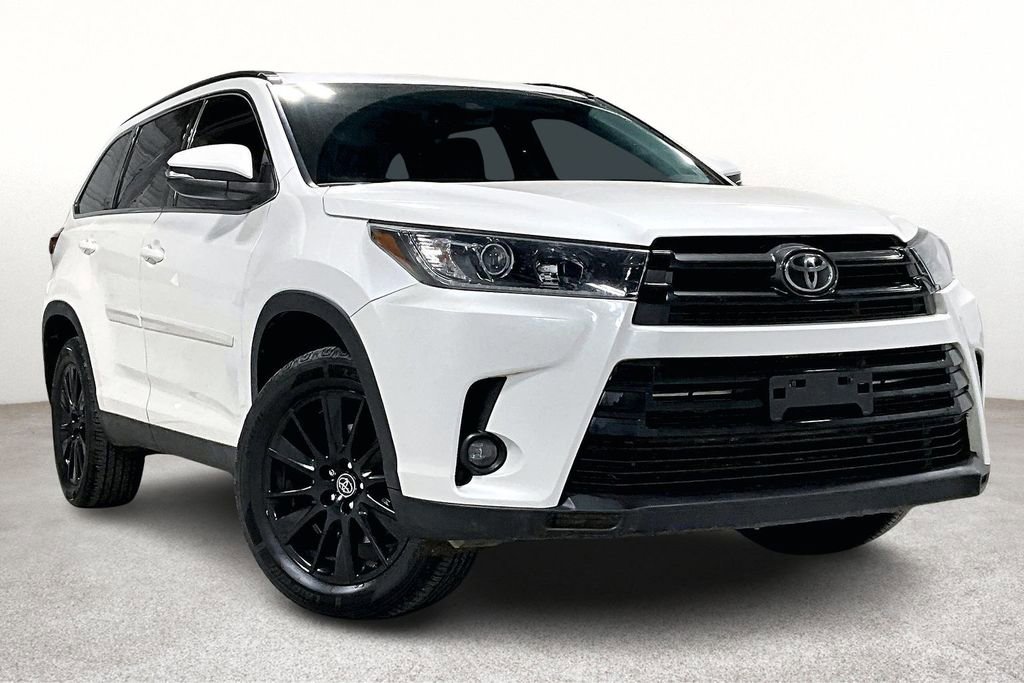 Used 2019 Toyota Highlander SE image 1