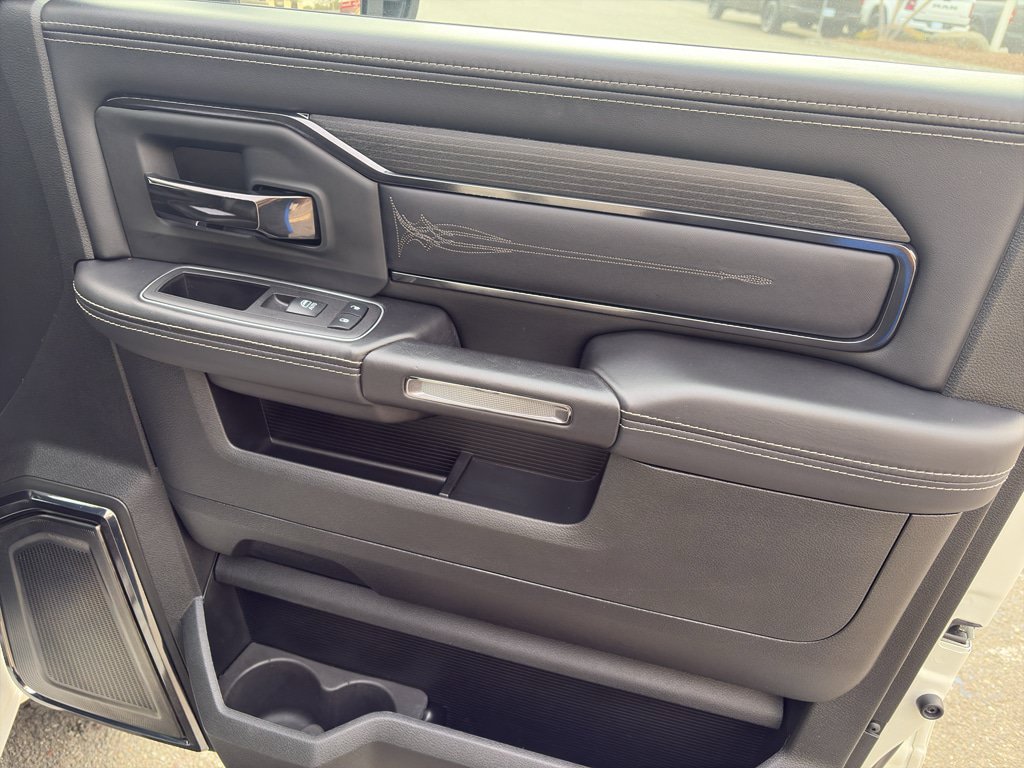 Used 2023 RAM 2500 Limited AWD/4WD image 28