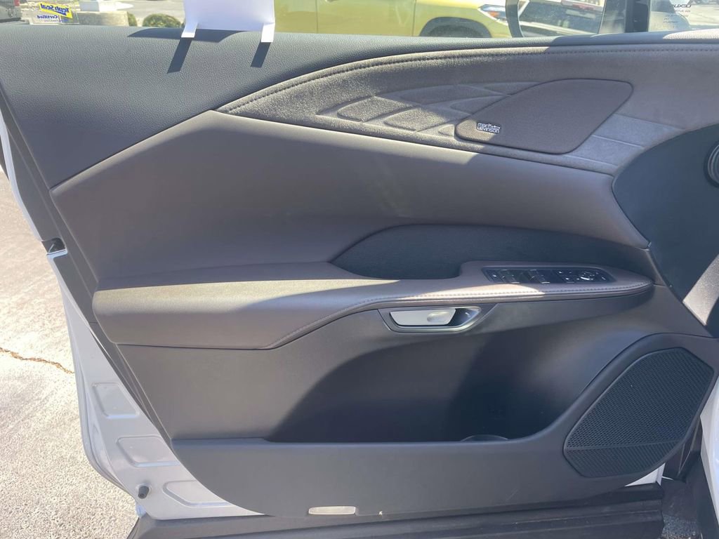 Used 2025 Lexus RX 350 AWD w/ Convenience Package image 11