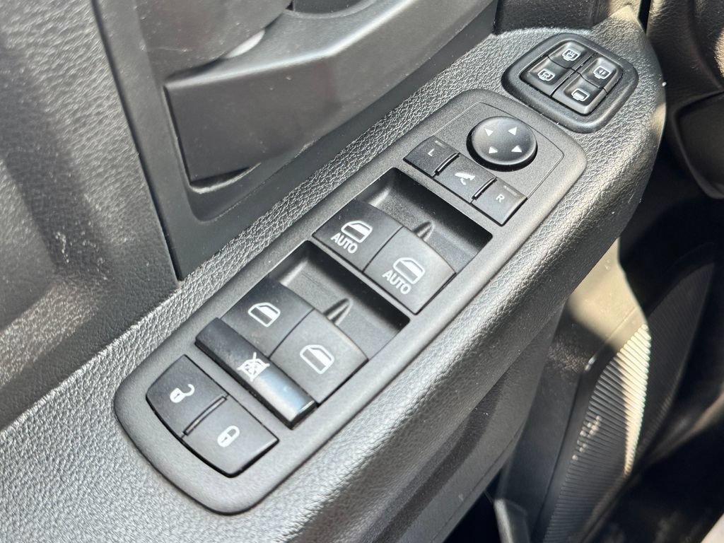 Used 2024 RAM 2500 Tradesman w/ Chrome Appearance Group AWD/4WD image 32