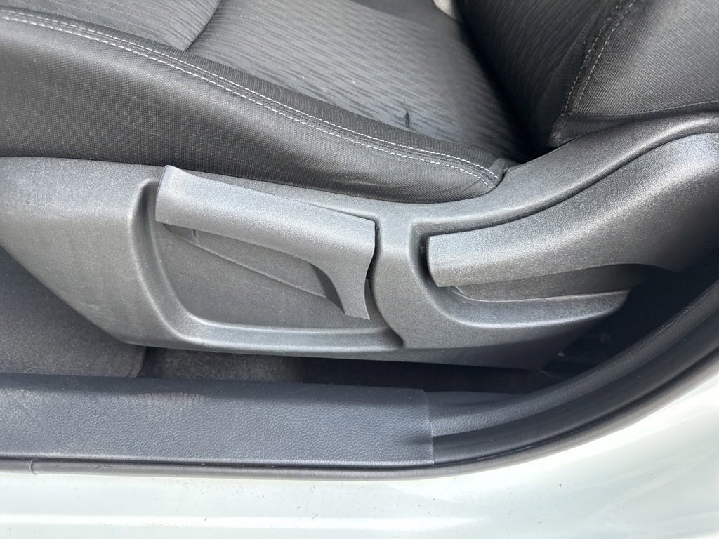 Used 2018 Nissan Rogue S image 23