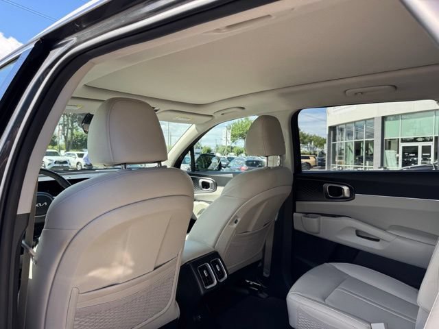 Certified 2025 Kia Sorento EX w/ EX Panoramic Sunroof Package AWD/4WD image 13