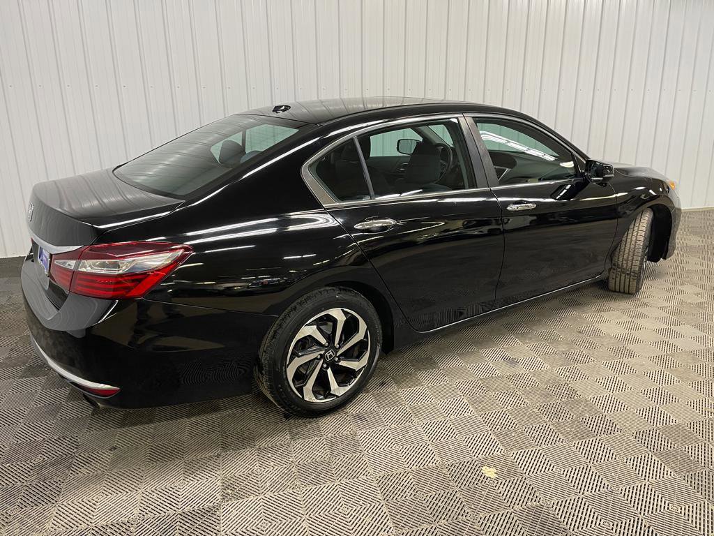 Used 2016 Honda Accord EX image 3