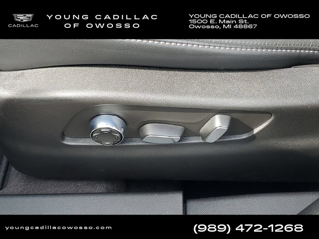 Used 2024 Cadillac XT4 Premium Luxury w/ Cold Weather Package AWD/4WD image 9