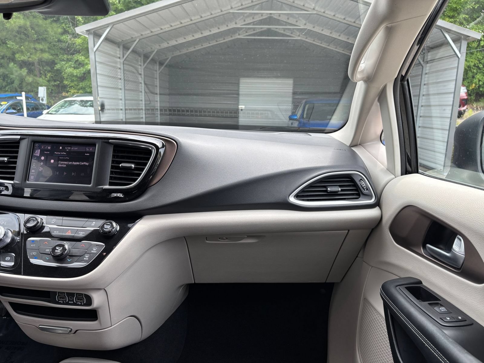 Used 2024 Chrysler Voyager LX FWD image 36