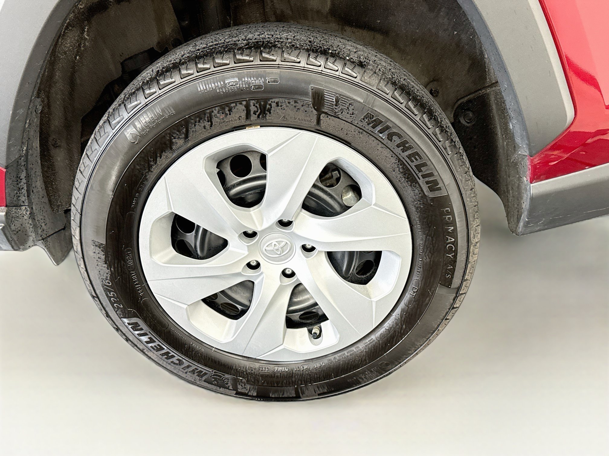 Used 2025 Toyota RAV4 LE AWD/4WD image 11