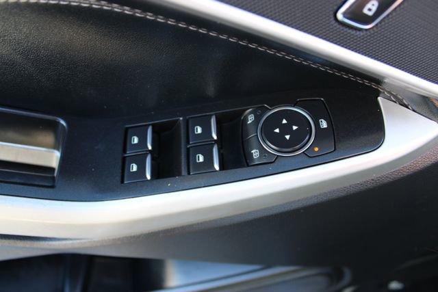 Used 2020 Ford Explorer XLT w/ Equipment Group 202A image 14