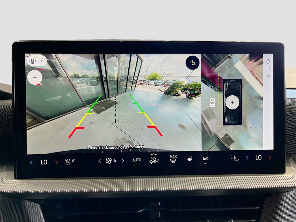 Used 2025 Ford Explorer ST-Line w/ Premium Package image 14