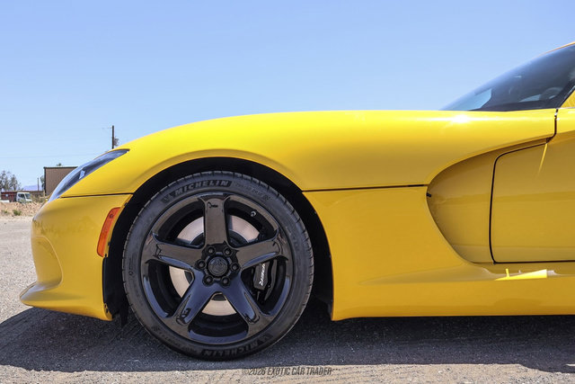 Used 2014 SRT Viper SRT-10 w/ Grand Touring Package RWD image 4