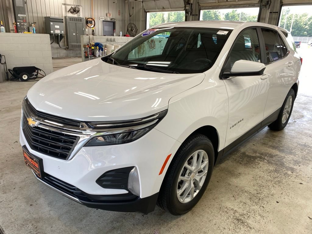 Used 2024 Chevrolet Equinox LT AWD/4WD image 9