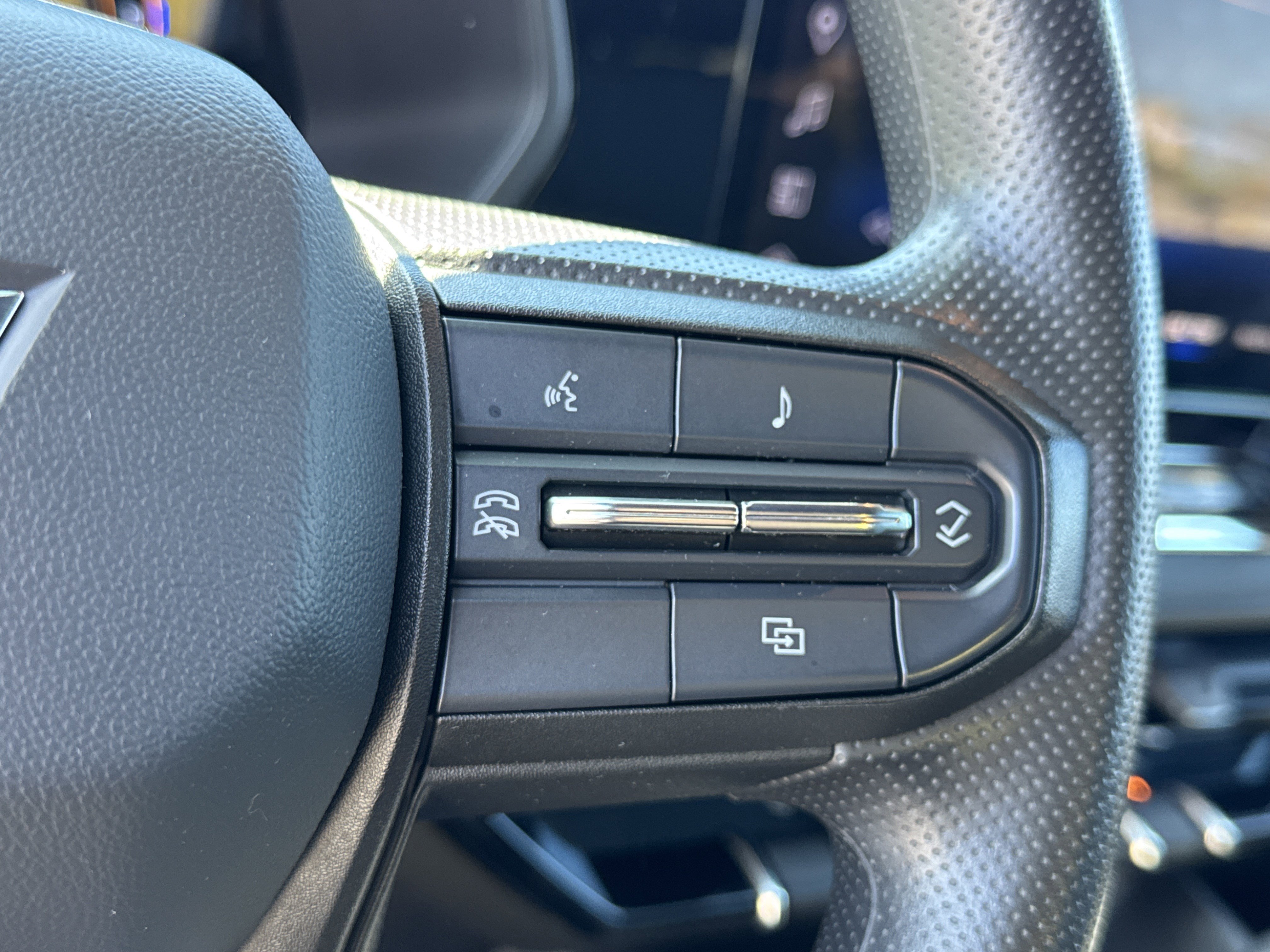 Used 2024 Chevrolet Colorado W/T image 20