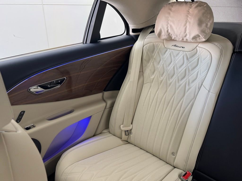 New 2026 Bentley Flying Spur Azure image 17