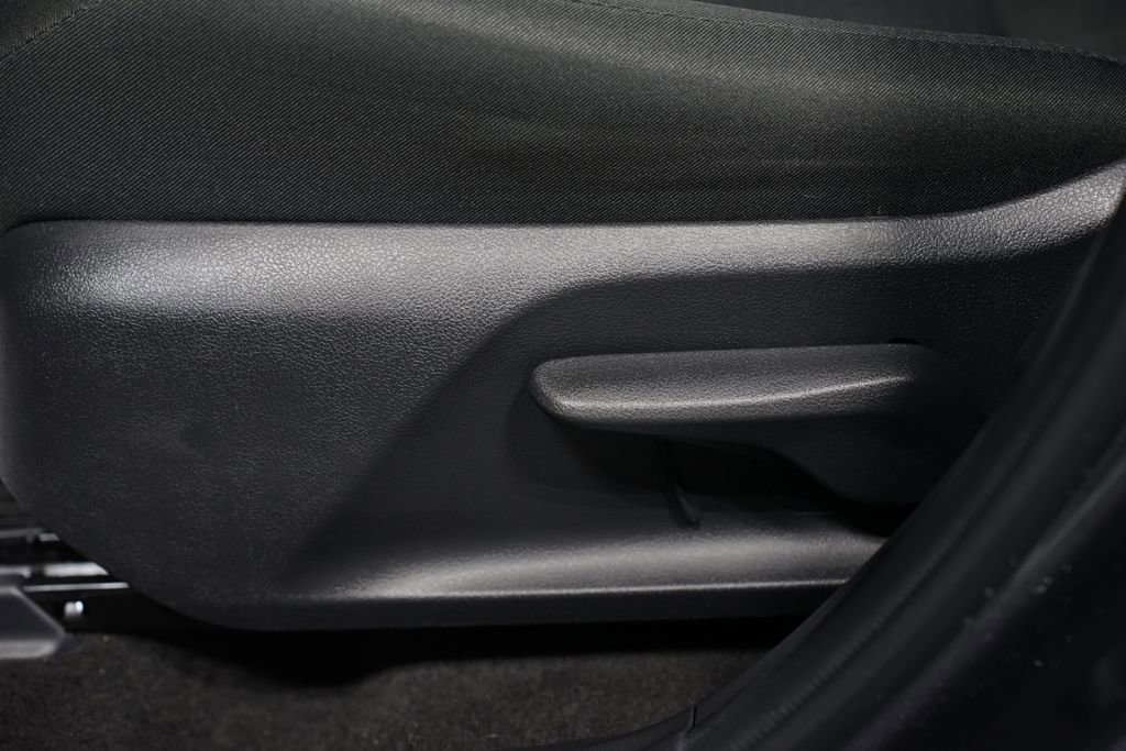 Certified 2023 Toyota RAV4 LE FWD image 31