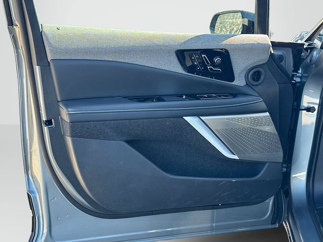 New 2026 Cadillac Optiq Luxury 2 image 8