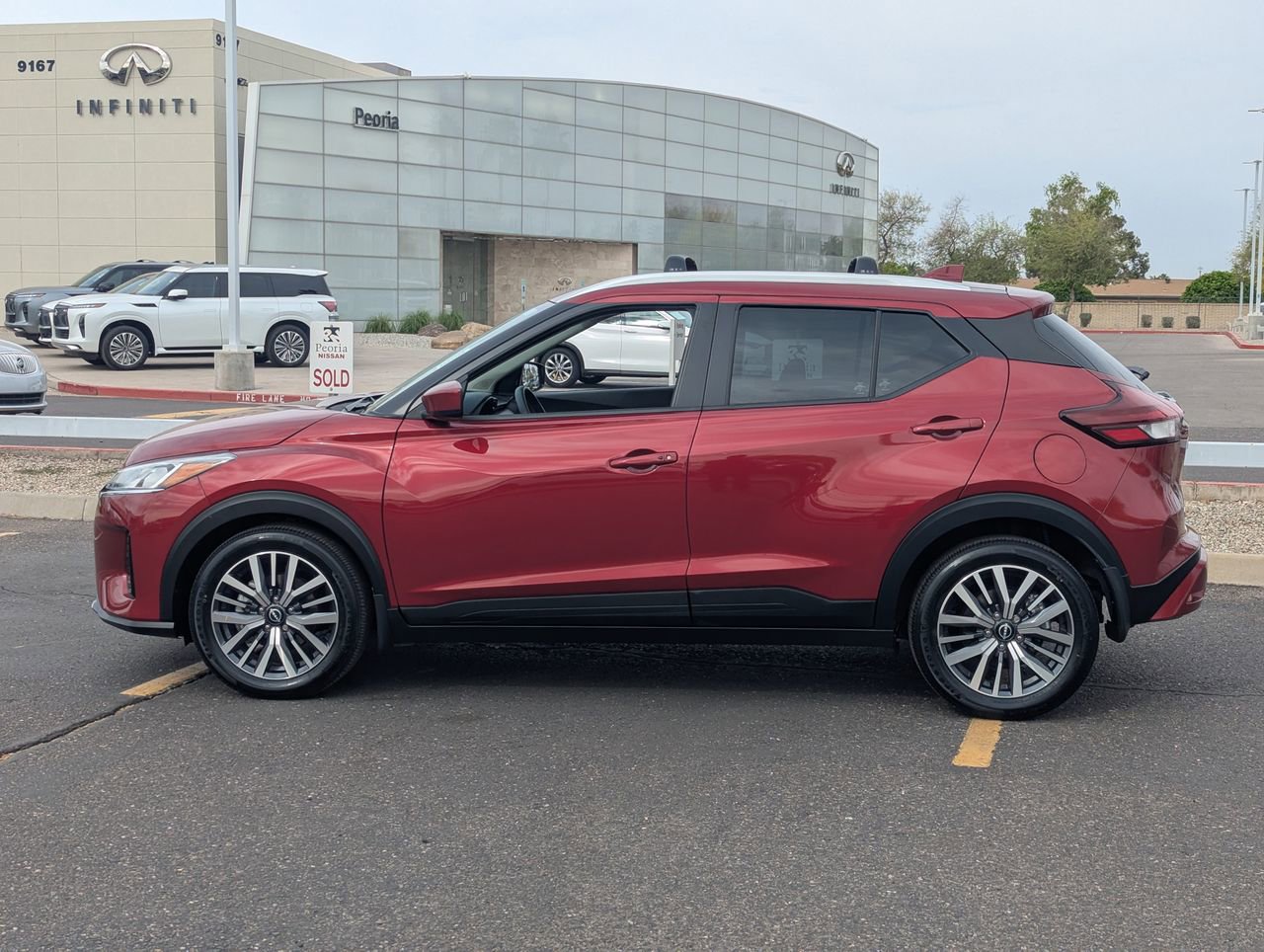 Certified 2024 Nissan Kicks SV w/ Exterior Package image 3