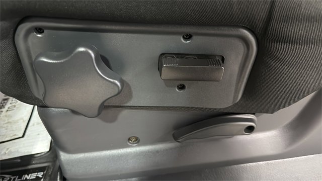 Used 2002 Chevrolet Avalanche 2500 image 23