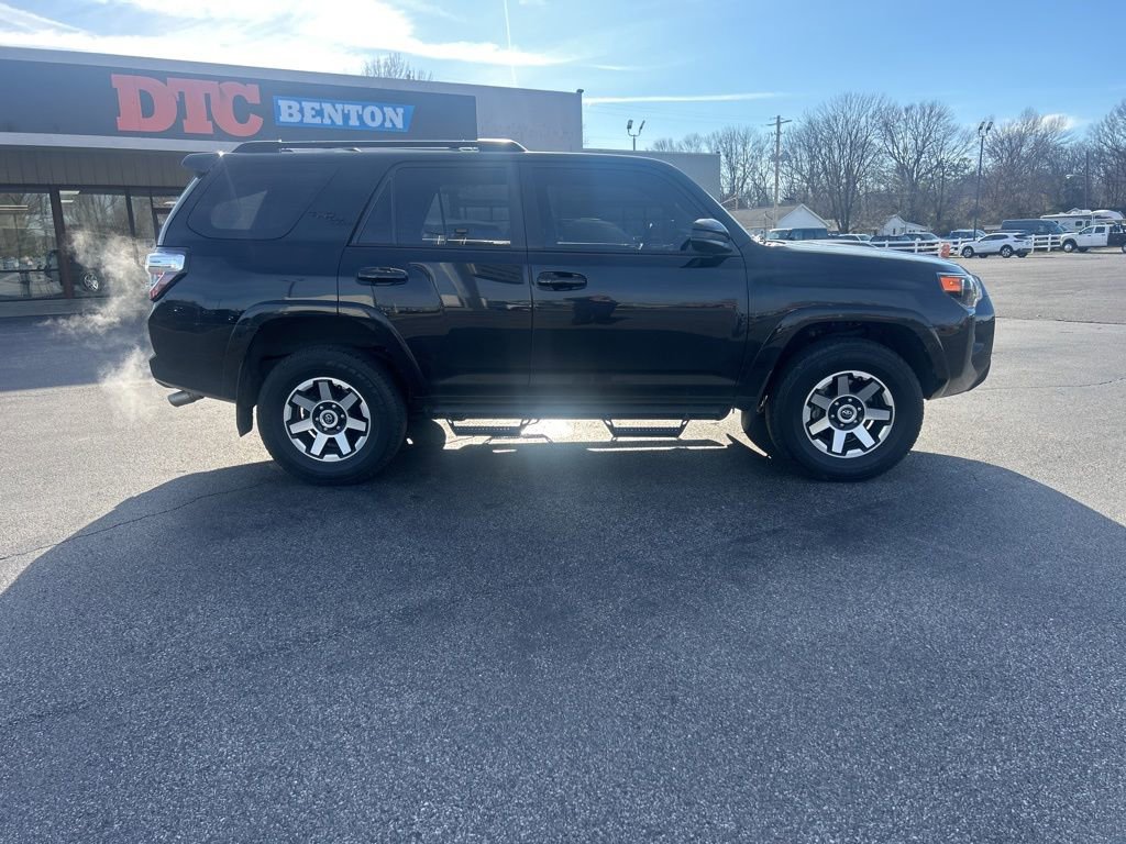 Used 2023 Toyota 4Runner TRD Off-Road image 3