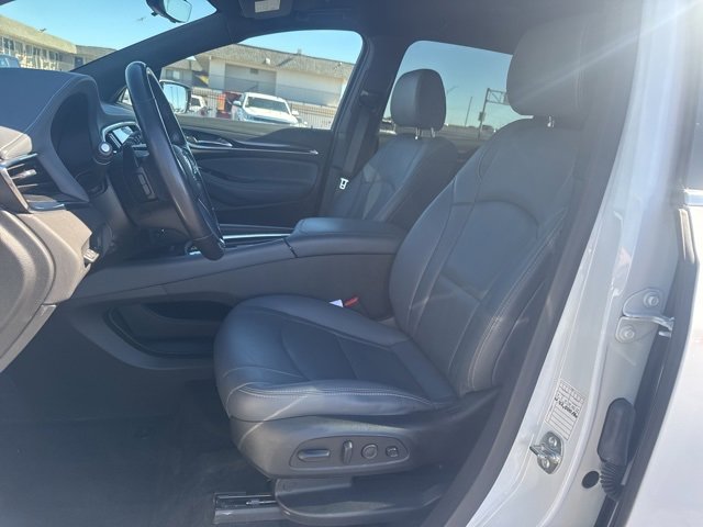 Used 2024 Buick Enclave Premium image 18