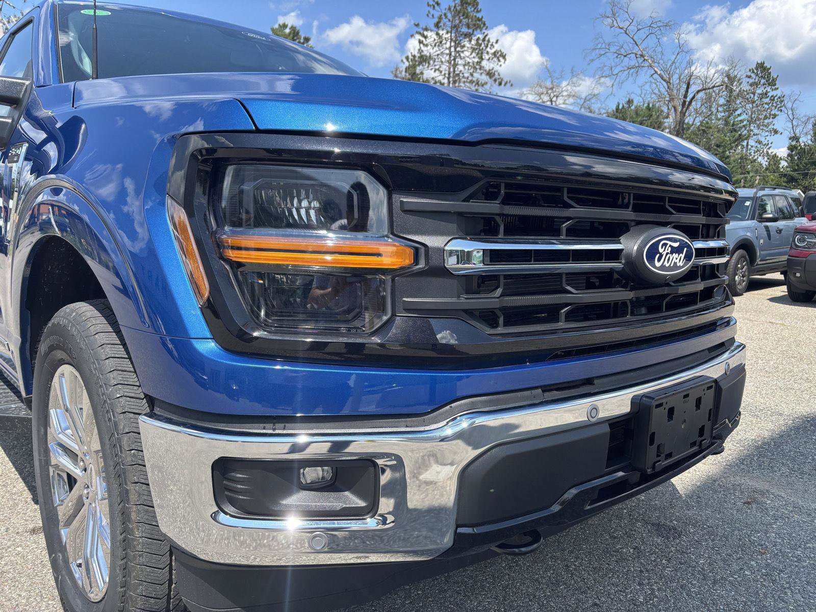 New 2025 Ford F150 XLT w/ Equipment Group 302A MID image 9