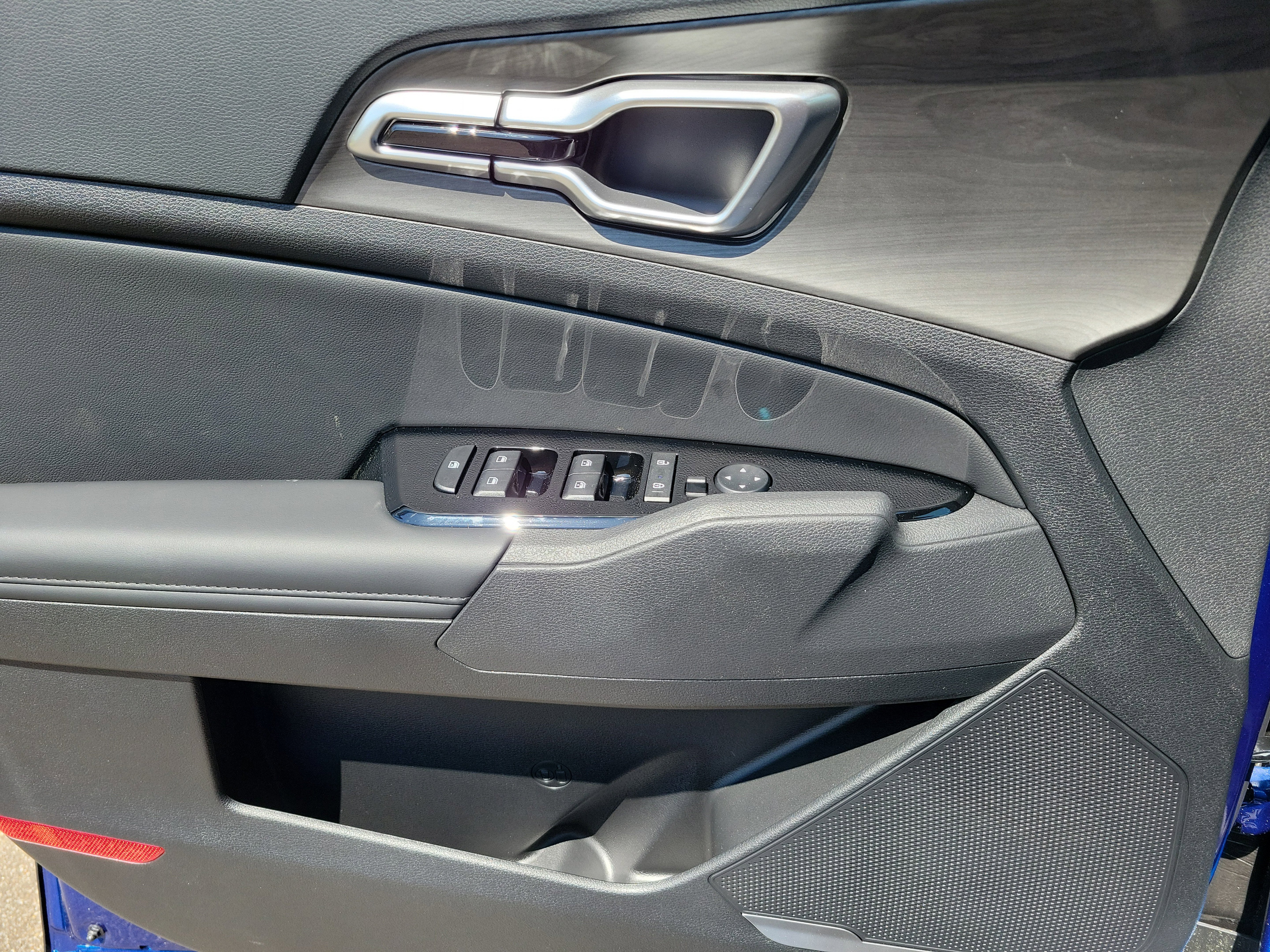 Used 2025 Kia Sportage X-Line w/ Premium Package image 21