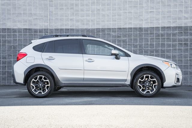 Used 2017 Subaru Crosstrek 2.0i Premium AWD/4WD image 4