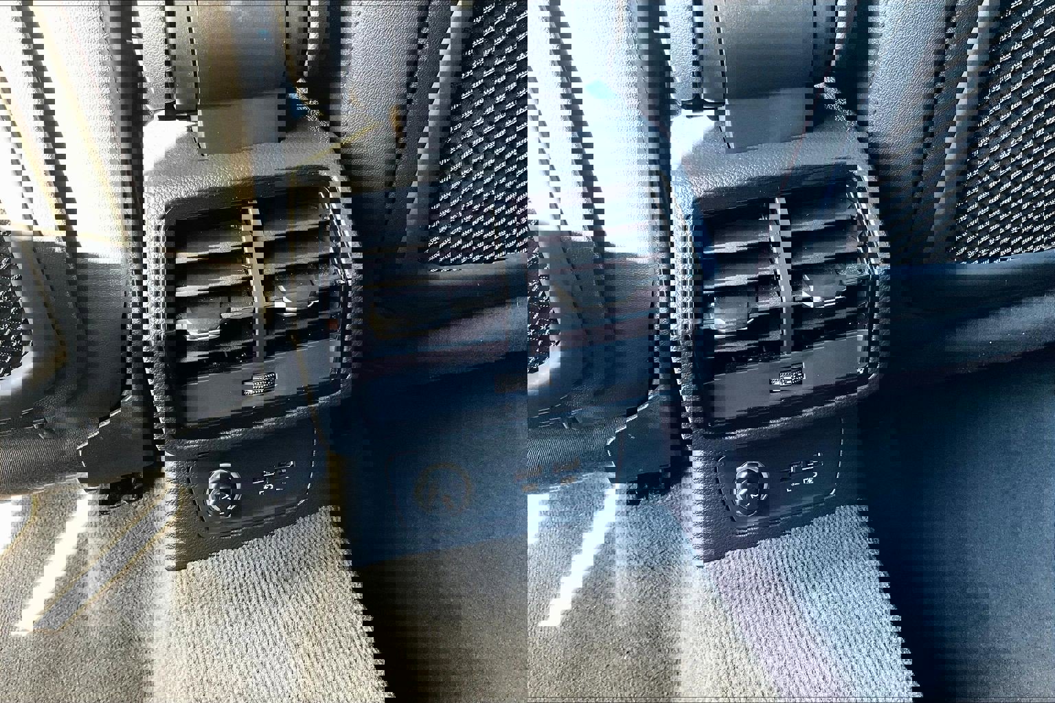 Used 2019 Audi Q3 2.0T Premium Plus image 24