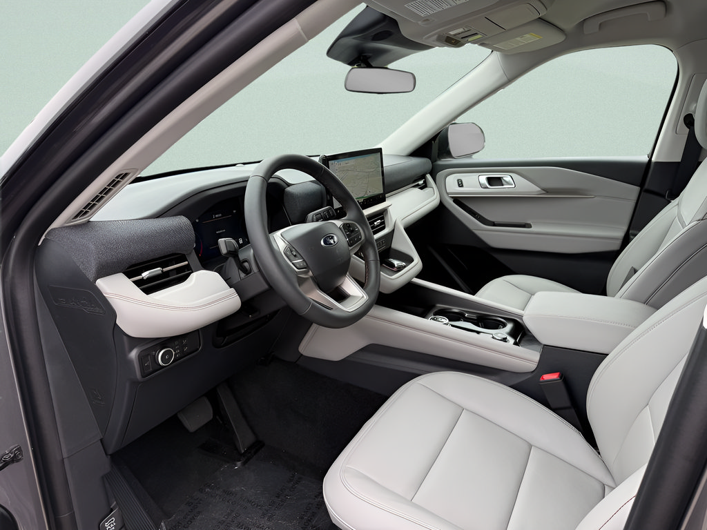 New 2026 Ford Explorer Active w/ Active Comfort Package AWD/4WD image 3