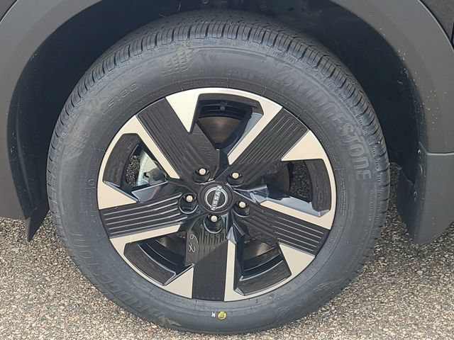 New 2026 Nissan Kicks SV w/ Cold Weather Package AWD/4WD image 9