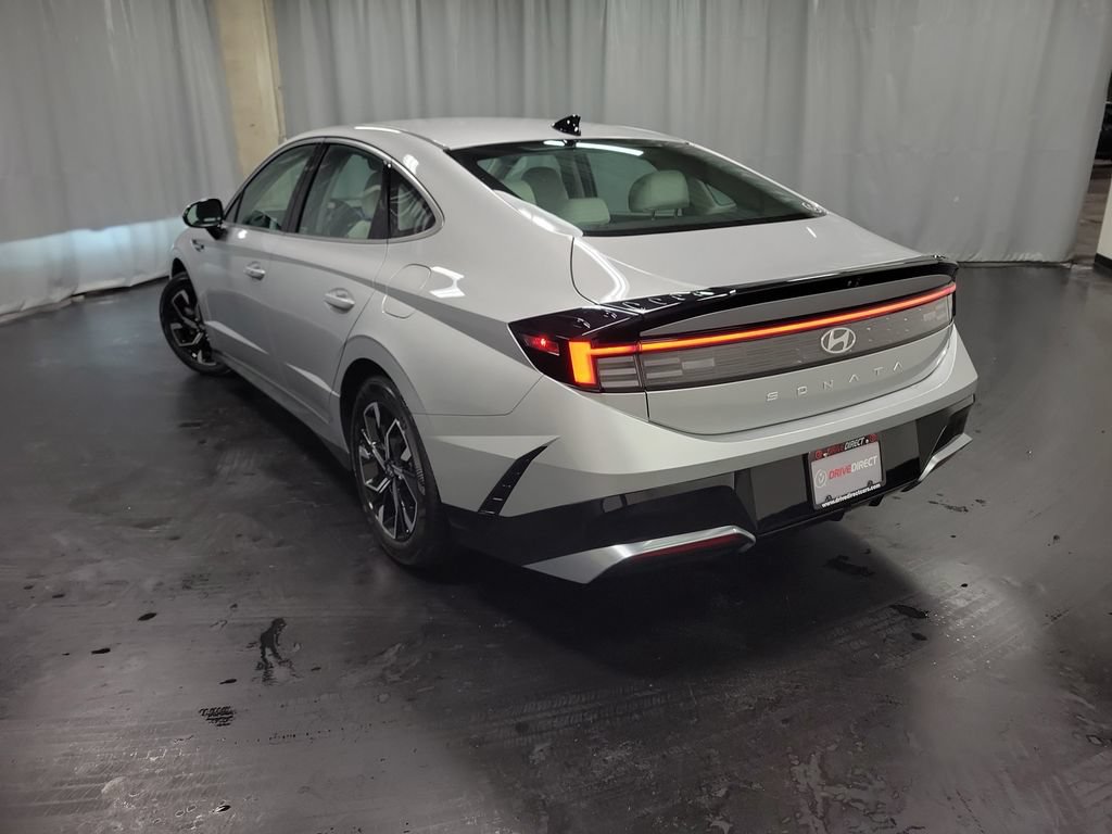 Used 2025 Hyundai Sonata SEL FWD image 6