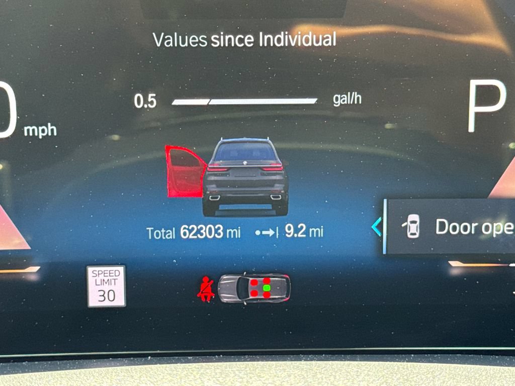 Used 2023 BMW X7 xDrive40i AWD/4WD image 28