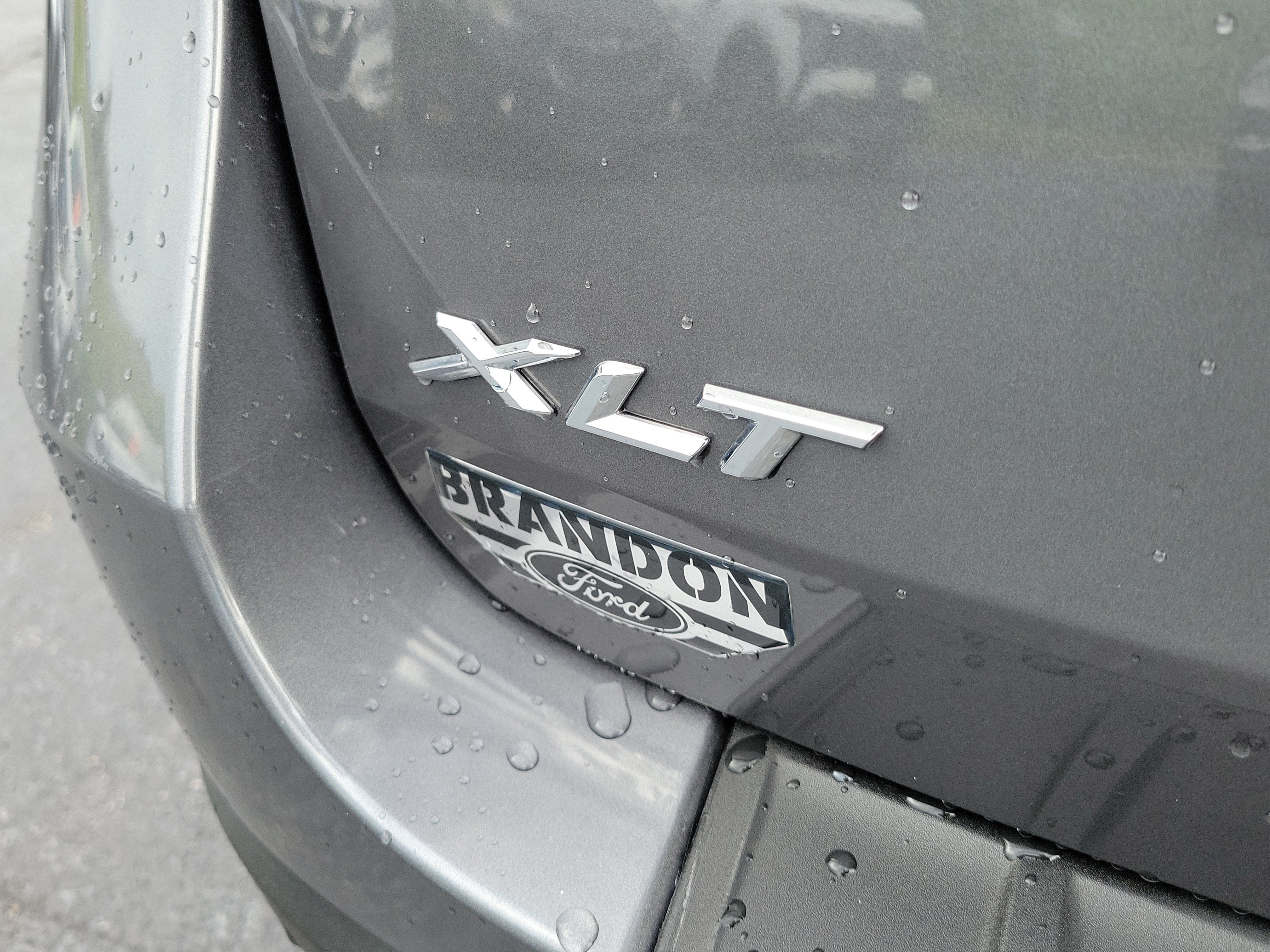 Certified 2023 Ford Explorer XLT w/ Equipment Group 202A RWD image 9