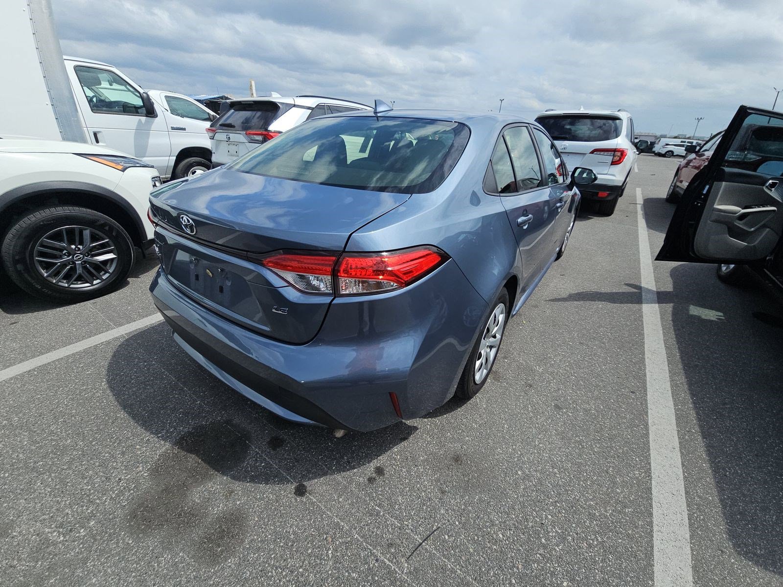 Used 2022 Toyota Corolla LE FWD image 7