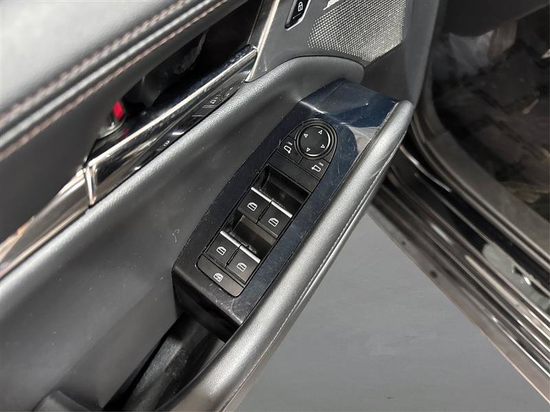 Used 2021 MAZDA MAZDA3 s image 32