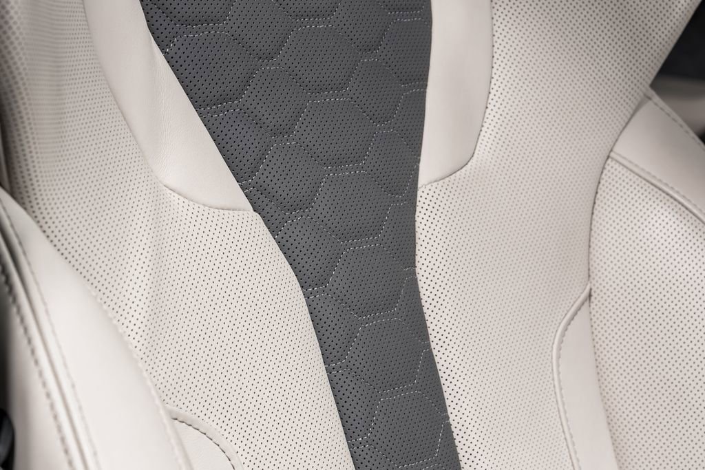 Used 2024 BMW X6 M Competition w/ Executive Package image 35