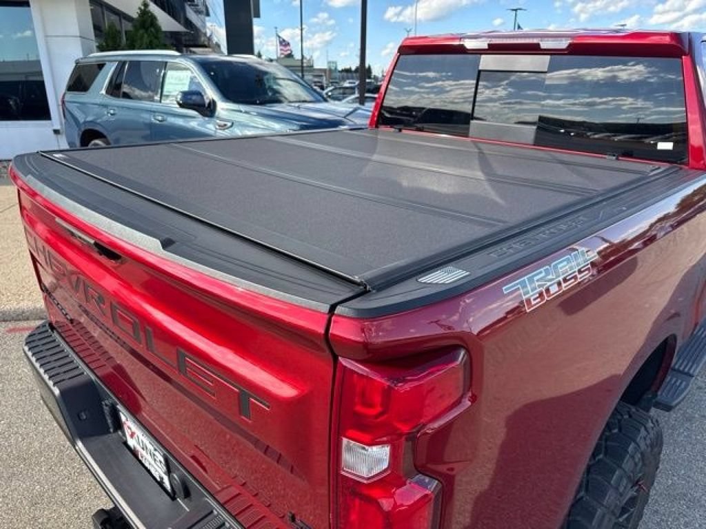 Used 2024 Chevrolet Silverado 1500 LT Trail Boss w/ Convenience Package II AWD/4WD image 19