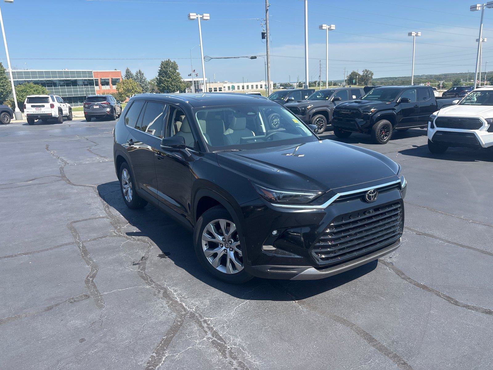 Used 2026 Toyota Grand Highlander AWD image 3