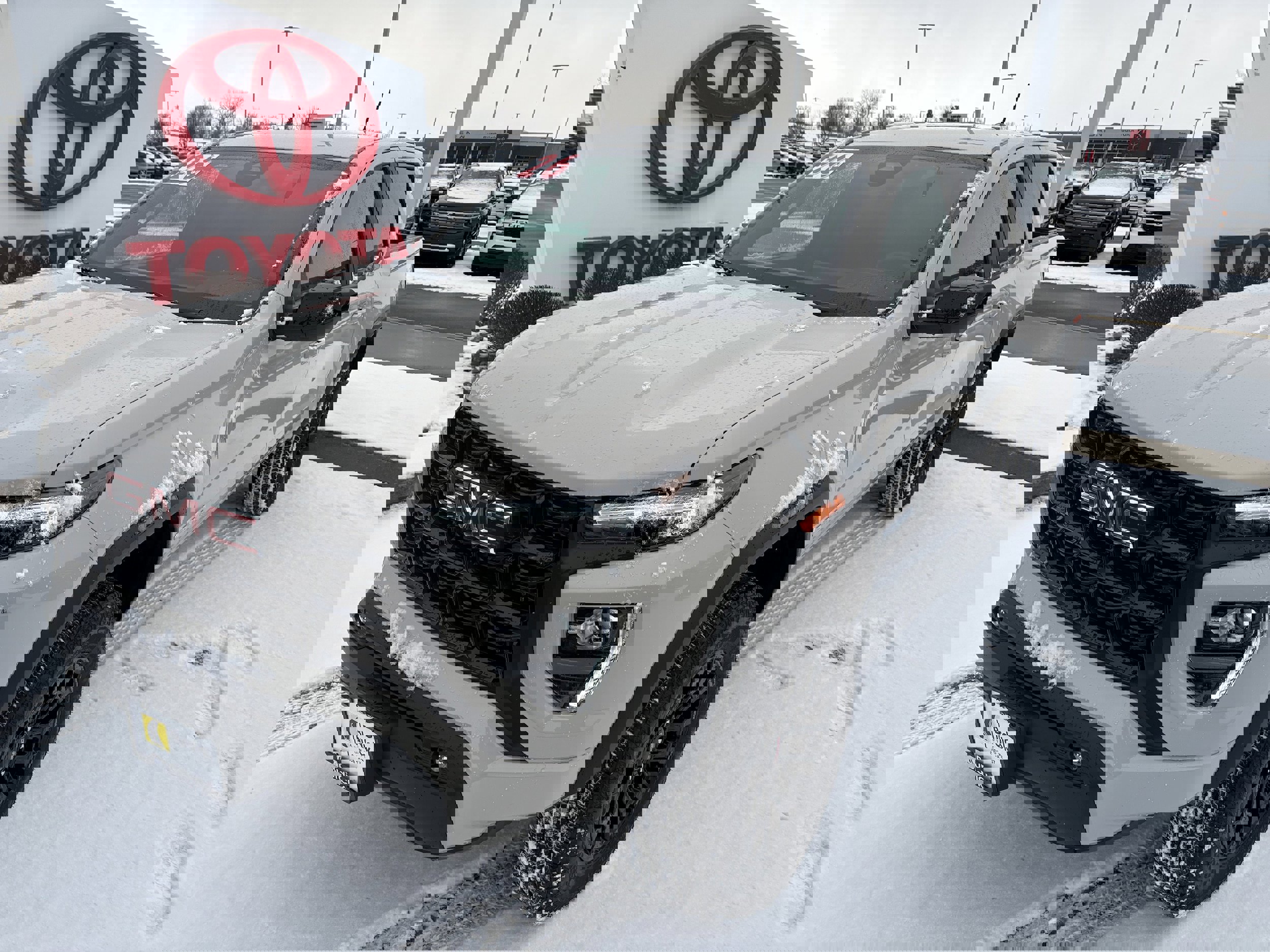 Used 2026 GMC Canyon Elevation w/ Convenience Package image 10