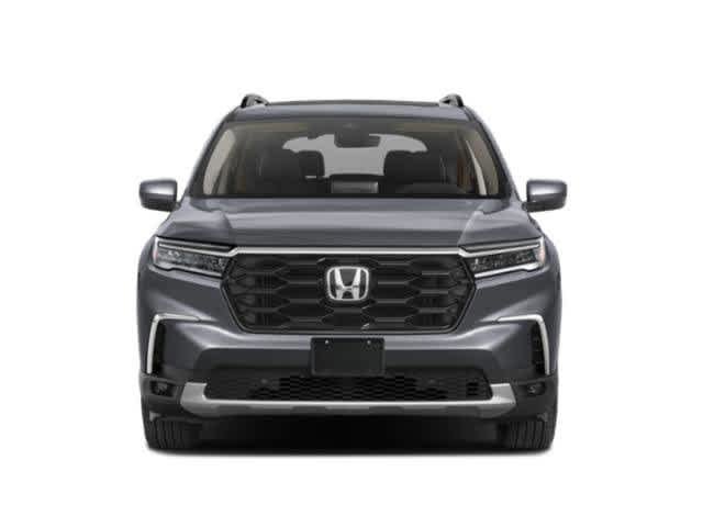 Used 2025 Honda Pilot Touring image 7