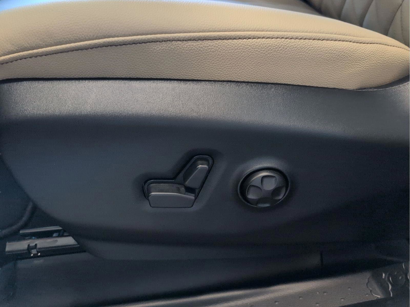 New 2026 Chrysler Pacifica Select image 36