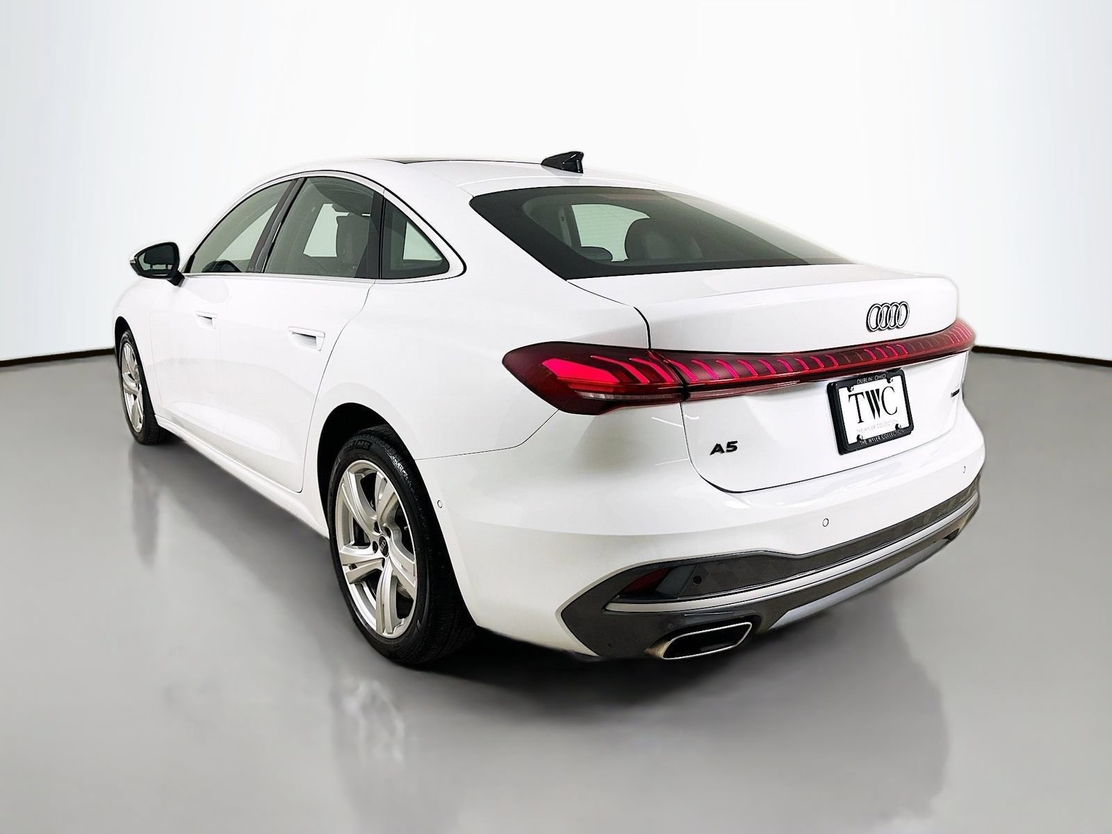 Used 2025 Audi A5 2.0T Premium w/ Convenience Package AWD/4WD image 7
