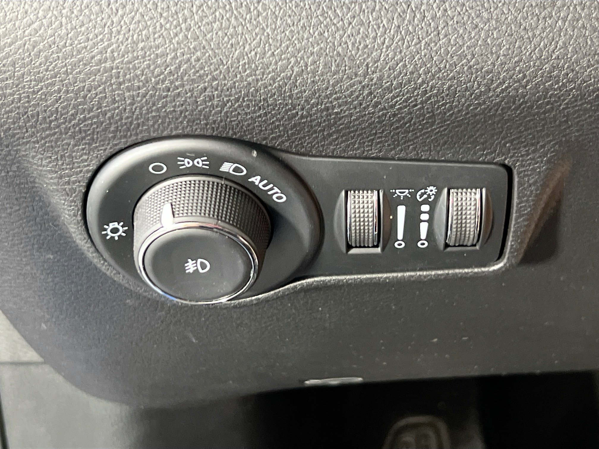 Used 2022 Jeep Compass Latitude AWD/4WD image 10