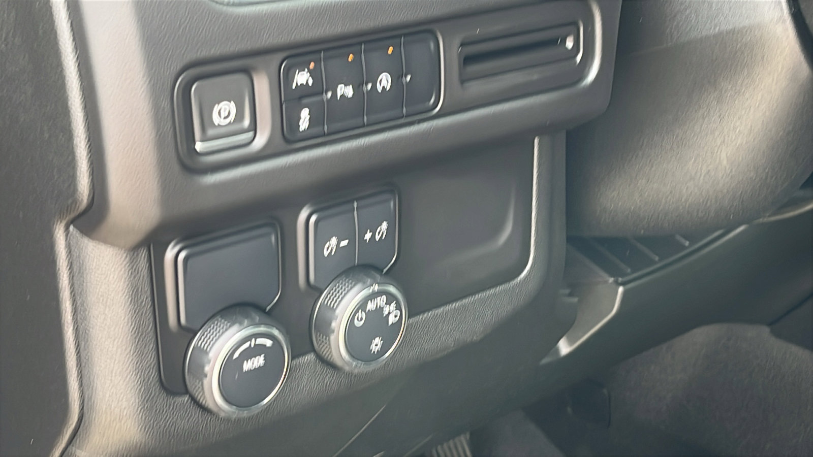 Certified 2023 Chevrolet Tahoe LS w/ Driver Alert Package image 13