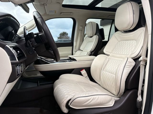 Used 2021 Lincoln Navigator L Black Label w/ Special Edition Package image 21