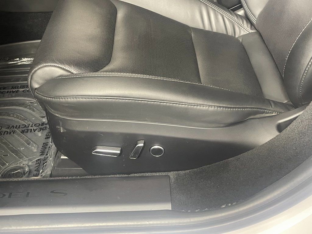 Used 2023 Tesla Model S Standard Range image 26
