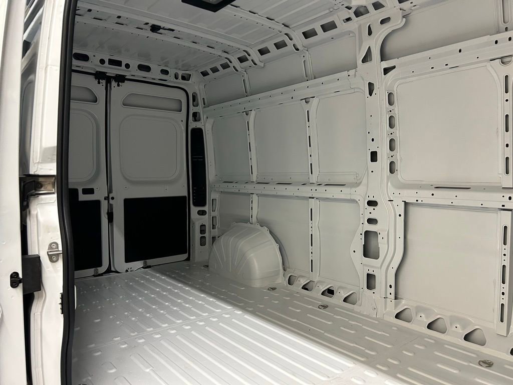 Used 2025 RAM ProMaster 2500 w/ Premium Convenience Group image 13