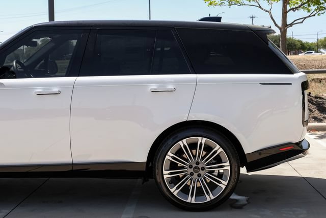 New 2026 Land Rover Range Rover SE AWD/4WD image 16