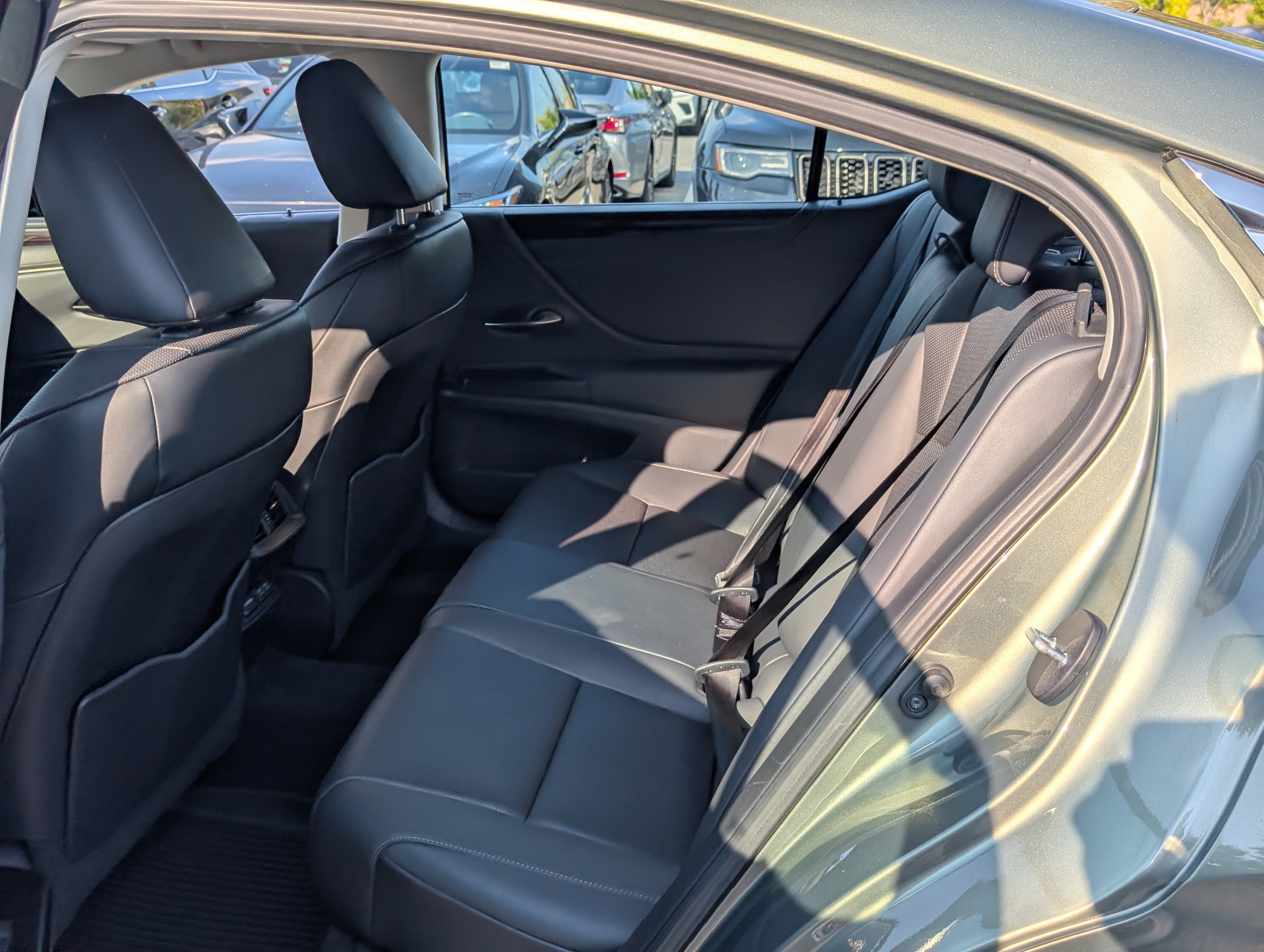 Used 2020 Lexus ES 350 w/ Premium Package FWD image 14