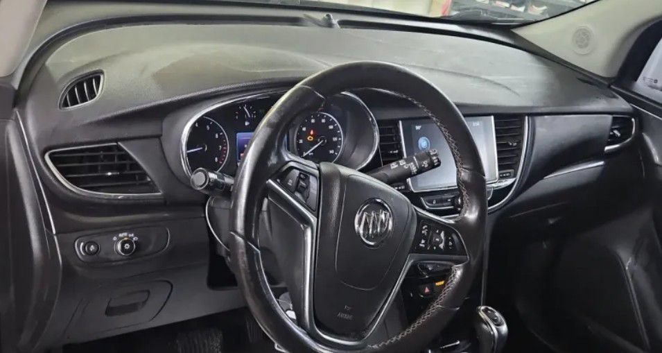 Used 2019 Buick Encore Preferred FWD image 2