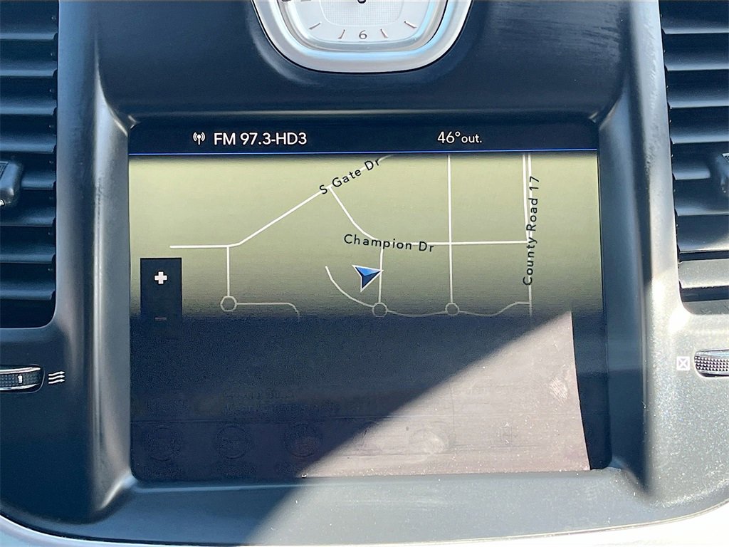 Used 2023 Chrysler 300 Touring L image 13